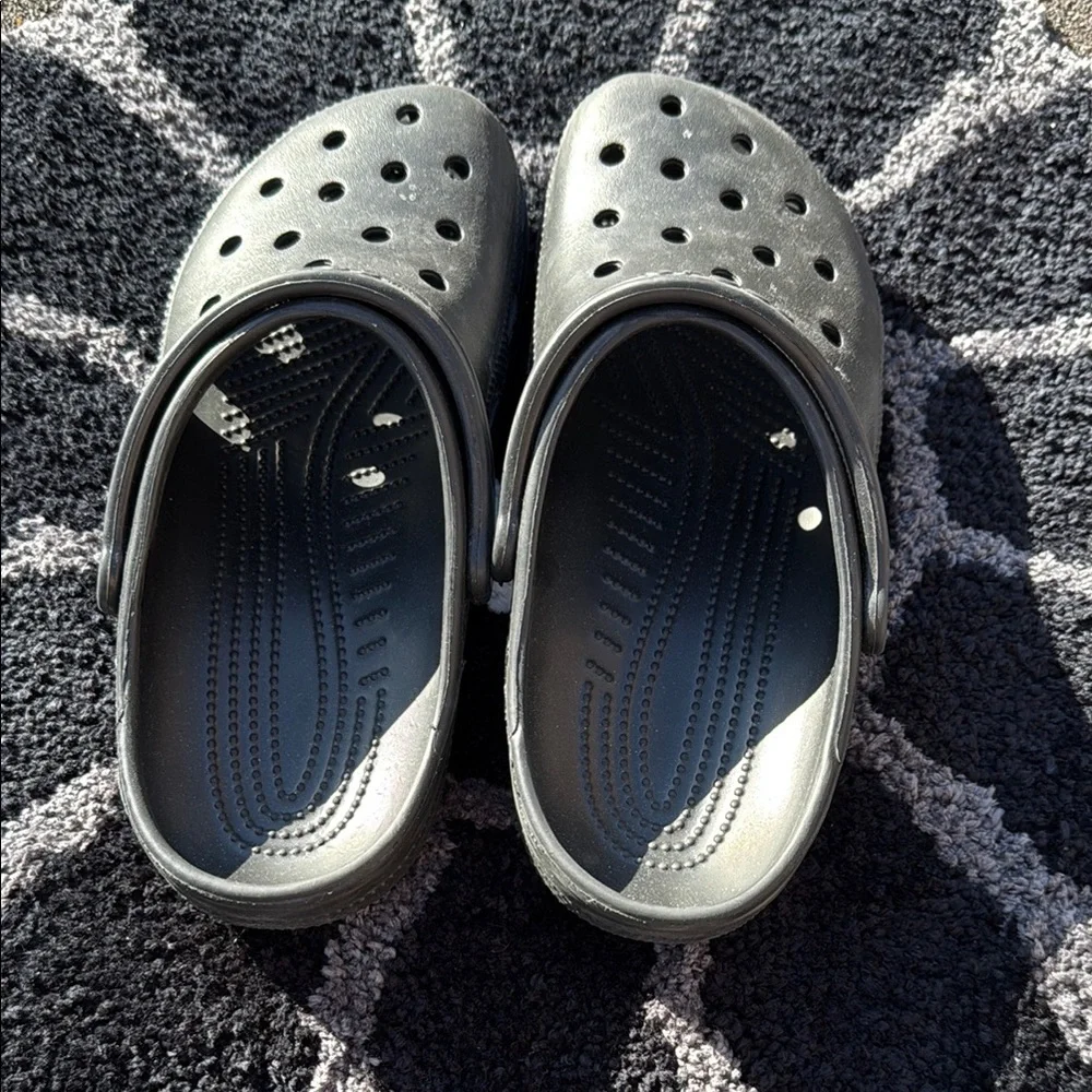 Crocs Men/Kids Gray Clogs - Picture 3 of 5